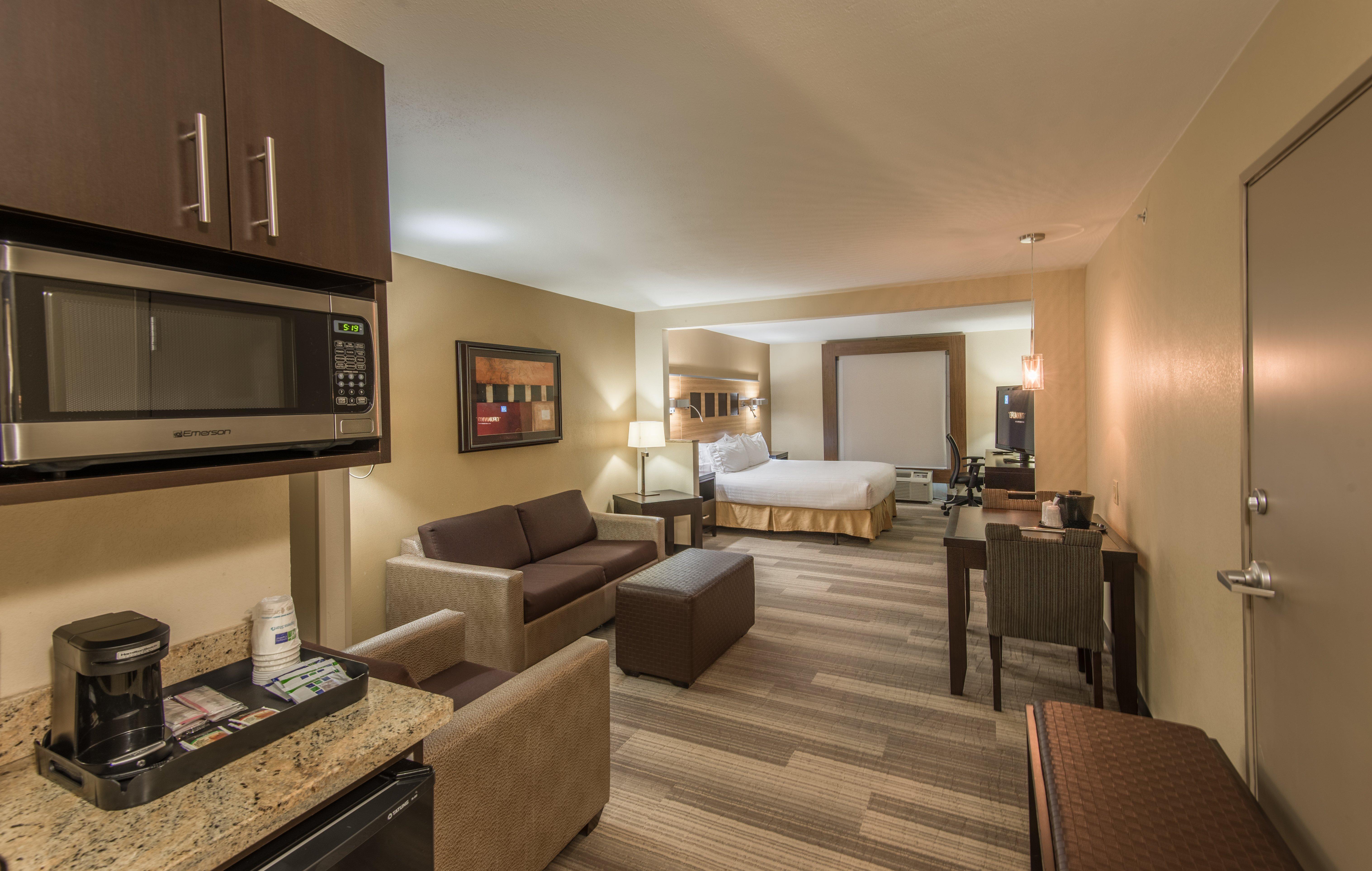 Holiday Inn Express Hotel & Suites Plano West - Frisco By Ihg Exterior photo