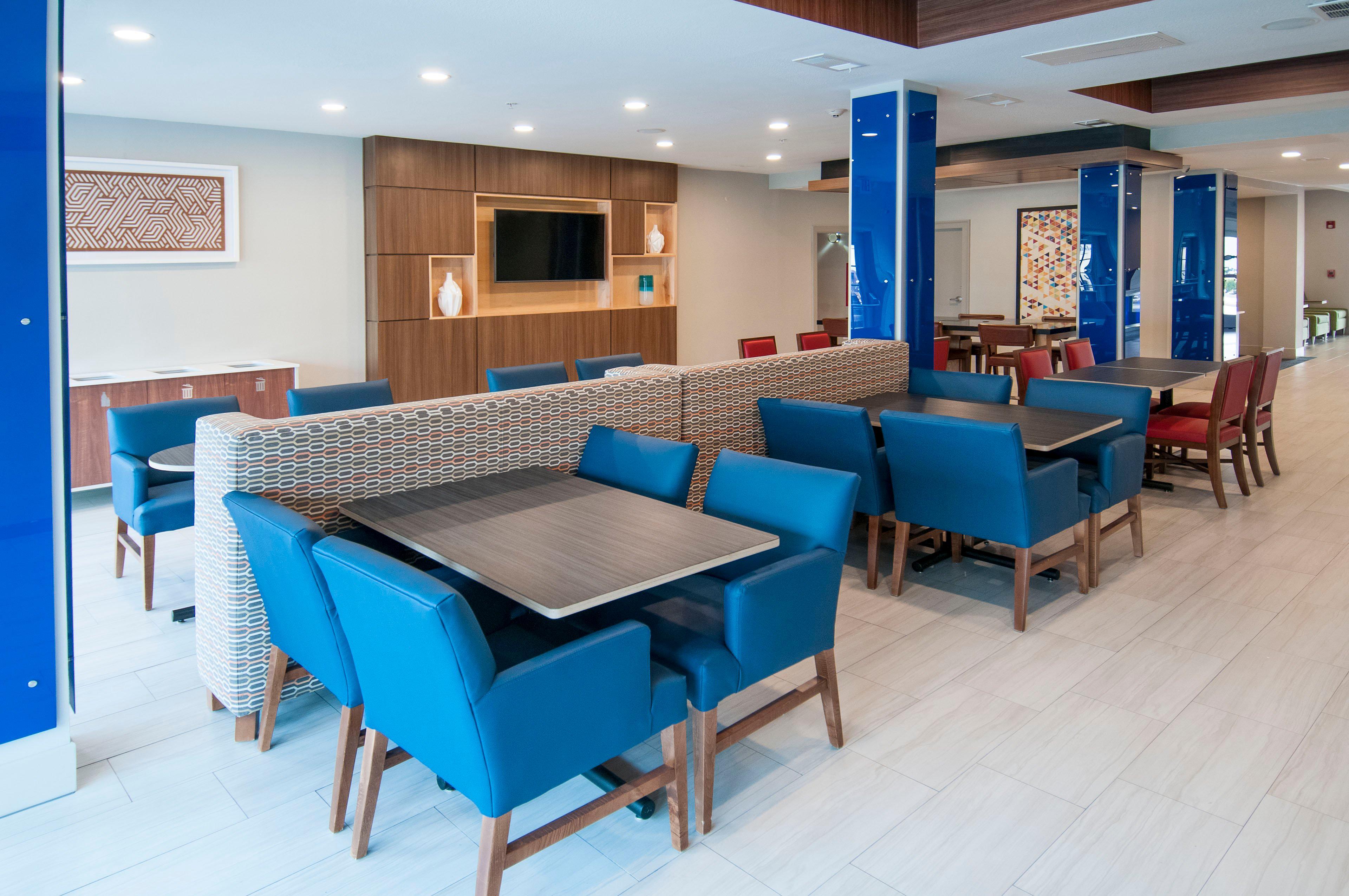 Holiday Inn Express Hotel & Suites Plano West - Frisco By Ihg Exterior photo